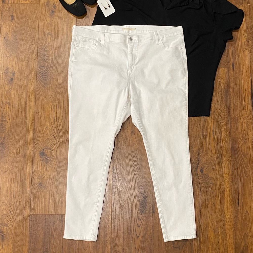 Levi's Women’s 721 Crisp White High Rise Skinny Jeans Size 24W - Picture 3 of 15